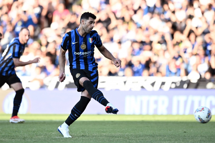 开云体育app-斯基拉：库特罗内&amp;塔雷米被推荐至帕尔马 帕尔马正寻求签新前锋