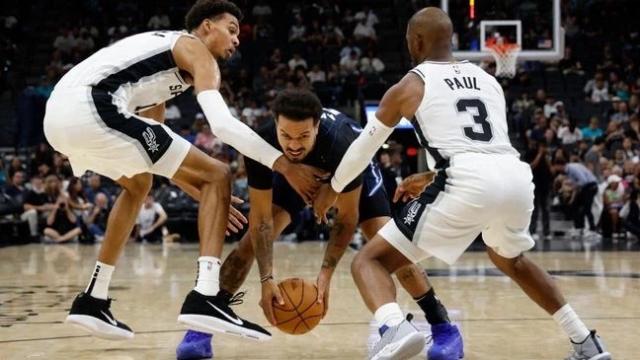 开云体育官网-场内场外保罗都在发光发热，受益者不止文班一人